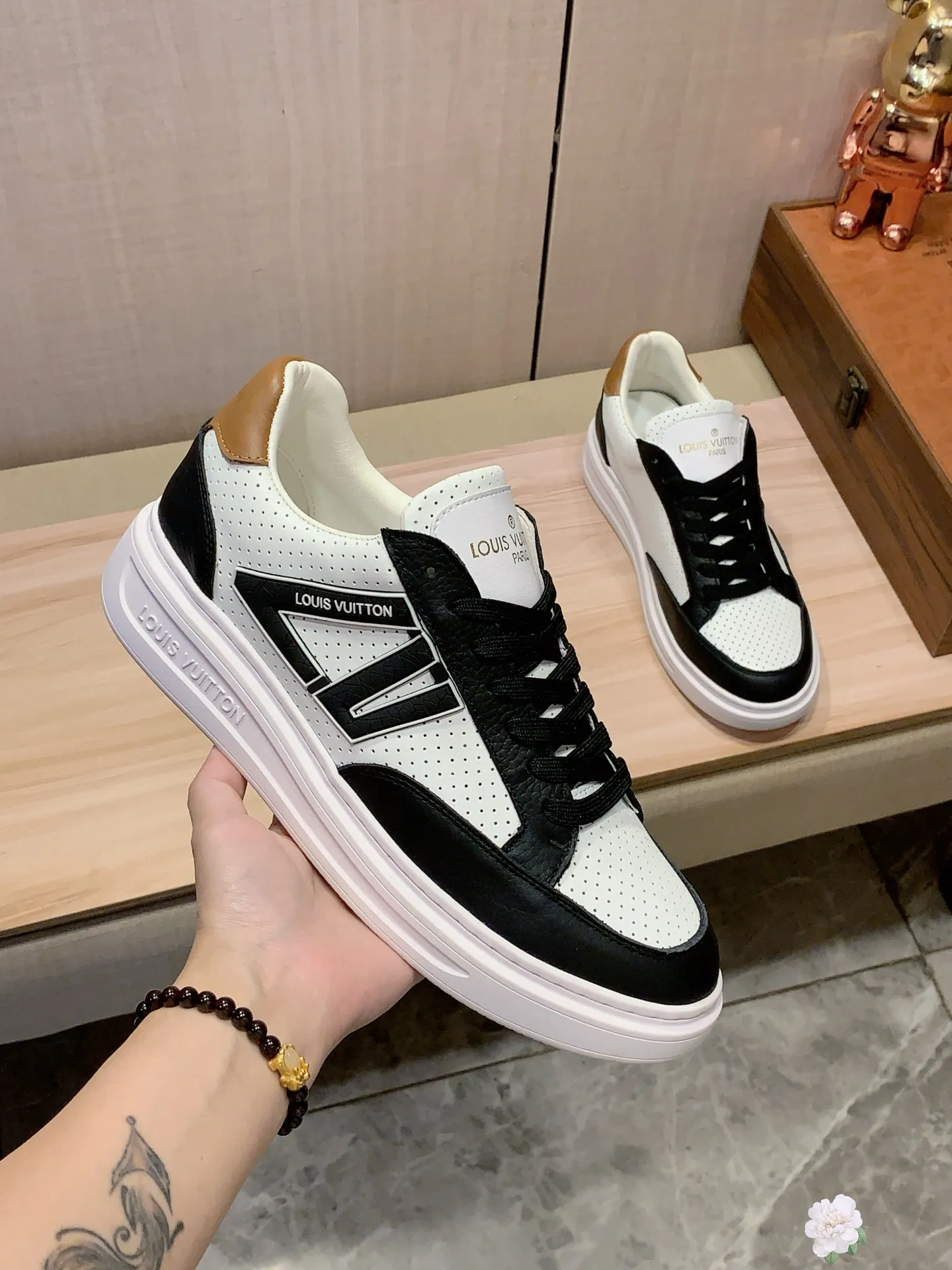 Men's Men's Shoes 💰420💰💰🎩🎩[Lightning][Lightning] "Lv*" The latest and most popular casual shoes, top brands [Seduce] Luxury ~ Purchasing Agency, Top ~ Quality. [Strong] The upper is made of imported breathable cowhide with material ➕ breathable sheepskin feet (•) and fine workmanship. Original stylish and stylish soft rubber wear-resistant and non-slip outsole, light and comfortable on the feet, the real thing looks better when taken in real life, 413: code: 38-44, 6️⃣ colors selected
